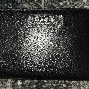 Kate Spade Grove Street Tellie Black Leather Snap Bifold Wallet.